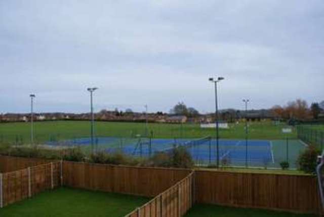  Image of 4 Bedroom Detached to rent at Stephenson Close Twyford Reading, RG10 9FG
