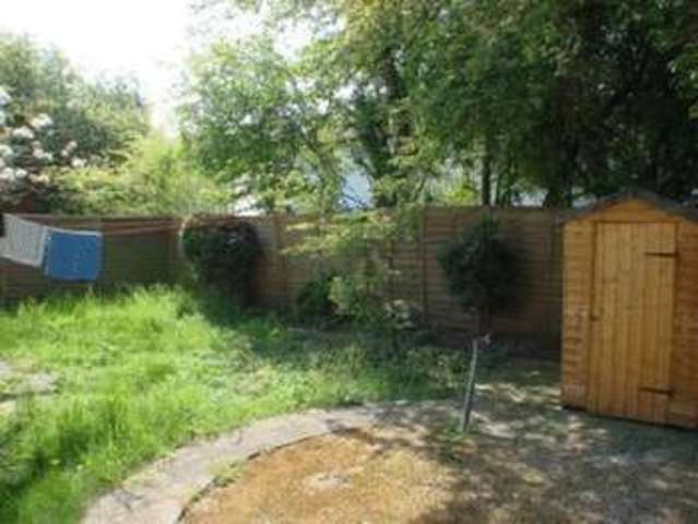  Image of 2 Bedroom Flat to rent at Warkworth Gardens  Isleworth, TW7 5JN