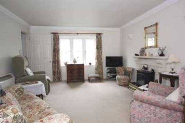  Image of 3 Bedroom Cottage for sale at West Allcourt  Lechlade, GL7 3FA