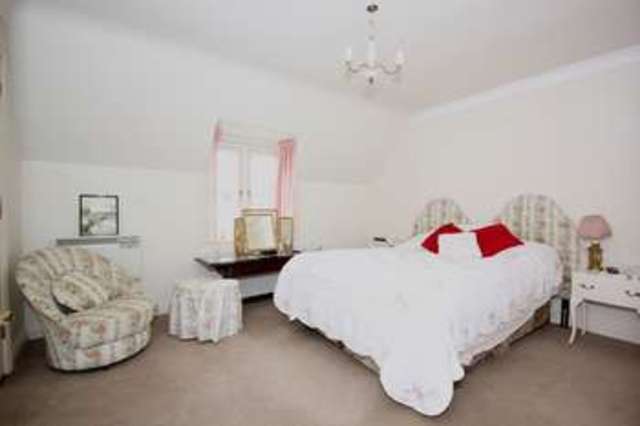  Image of 3 Bedroom Cottage for sale at West Allcourt  Lechlade, GL7 3FA