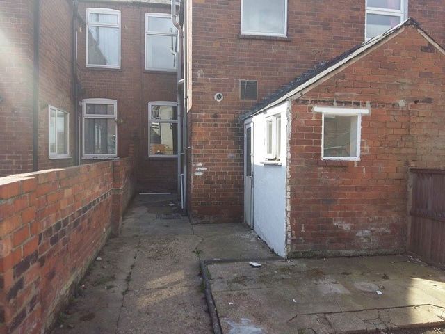  Image of 3 Bedroom Terraced to rent at West end  Doncaster, DN5 9RG
