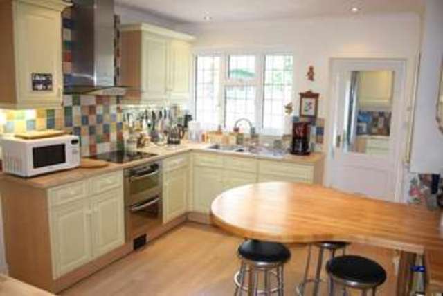  Image of 3 Bedroom Chalet for sale at West Hill Ottery St Mary Devon, EX11 1XH