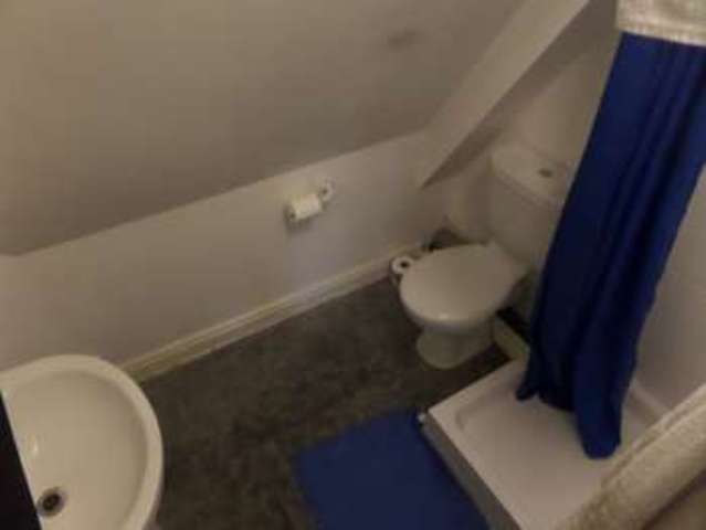  Image of 1 Bedroom Flat to rent at West Road  Westcliff-On-Sea, SS0 9DE