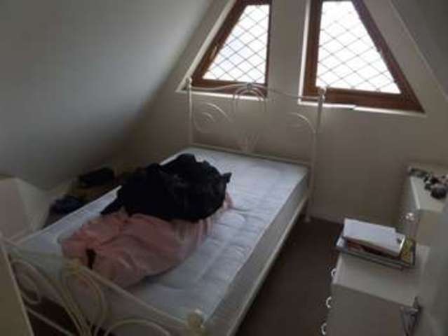  Image of 1 Bedroom Flat to rent at West Road  Westcliff-On-Sea, SS0 9DE