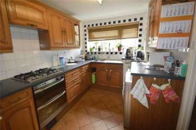  Image of 2 Bedroom Terraced for sale at Maidenhead Berkshire Maidenhead, SL6 8AP