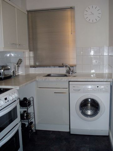  Image of 1 Bedroom Terraced for sale at Donaldson Way, Woodley, Reading, RG5 4XL