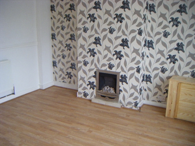  Image of 3 Bedroom Detached to rent at Wychbold Cresent Kitts Green Birmingham, B33 9TD