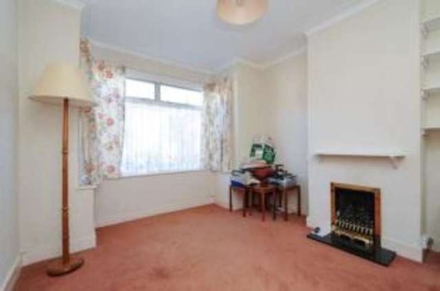  Image of 3 Bedroom Detached for sale at Bromley  Bickley, BR1 2DN