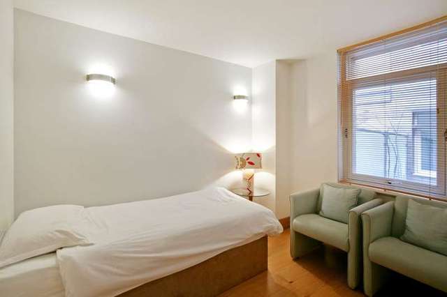  Image of 3 Bedroom Detached to rent at Botts Mews  London, W2 5AG