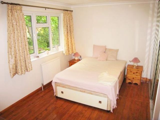  Image of 1 Bedroom Terraced to rent at Bridgestone Drive  Bourne End, SL8 5XG
