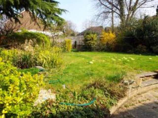  Image of 4 Bedroom Detached for sale at Bracknell Berkshire Newell Green, RG42 2LE