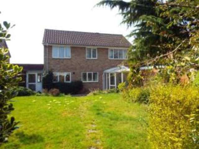  Image of 4 Bedroom Detached for sale at Bracknell Berkshire Newell Green, RG42 2LE