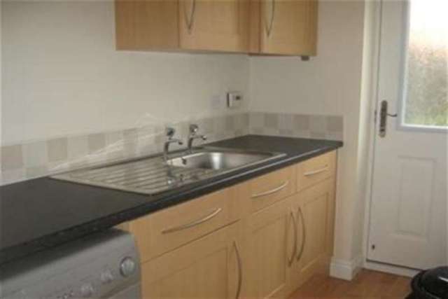  Image of 3 Bedroom Detached to rent at Bolton, BL5 3ZP