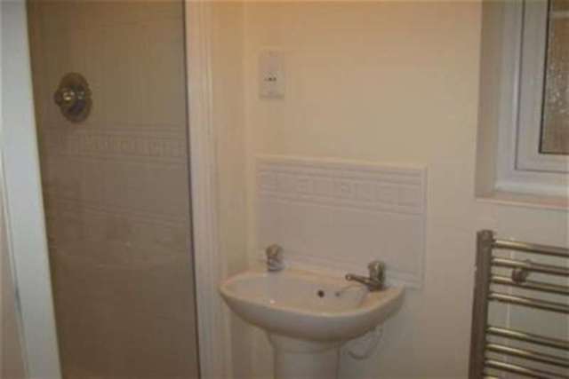  Image of 3 Bedroom Detached to rent at Bolton, BL5 3ZP