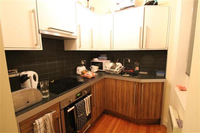  Image of 2 Bedroom Apartment for sale at Purley, CR8 4DB