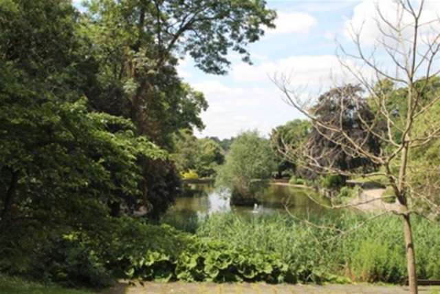  Image of 2 Bedroom Flat to rent at Bromley, BR1 4PA