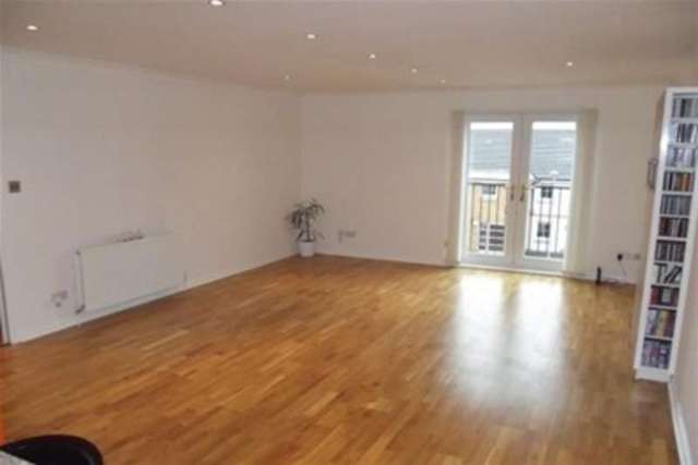  Image of 2 Bedroom Flat to rent at Glasgow, G69 8FB