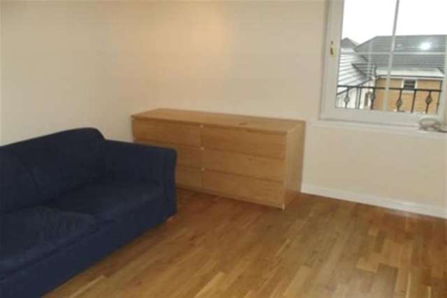  Image of 2 Bedroom Flat to rent at Glasgow, G69 8FB