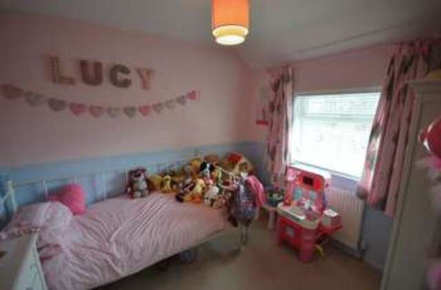  Image of 2 Bedroom Semi-Detached for sale at Cardinal Avenue  Leeds, LS11 8HE