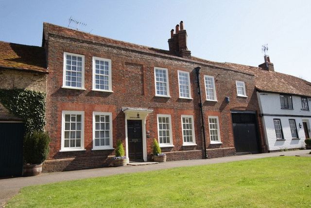  Image of 5 Bedroom Detached for sale at Aylesbury Road Wendover Wendover, HP22 6JQ