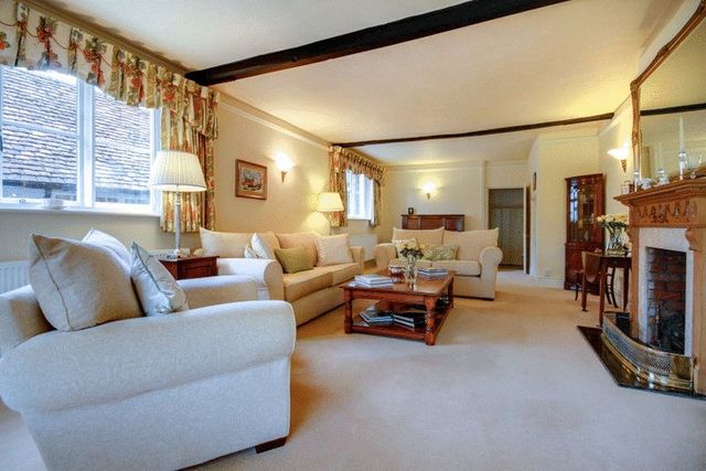  Image of 5 Bedroom Detached for sale at Aylesbury Road Wendover Wendover, HP22 6JQ