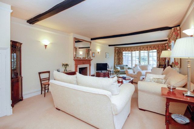  Image of 5 Bedroom Detached for sale at Aylesbury Road Wendover Wendover, HP22 6JQ