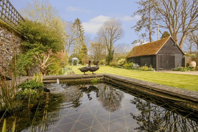  Image of 5 Bedroom Detached for sale at Aylesbury Road Wendover Wendover, HP22 6JQ