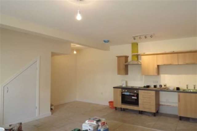  Image of 2 Bedroom Detached to rent at Chard, TA20 1HE