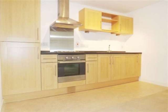  Image of 1 Bedroom Flat to rent at Penryn, TR10 8FE