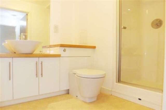  Image of 1 Bedroom Flat to rent at Penryn, TR10 8FE