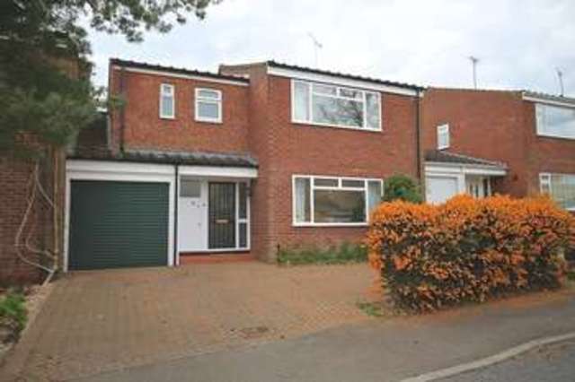  Image of 4 Bedroom Detached to rent at Crown Street  Redbourn, AL3 7PF