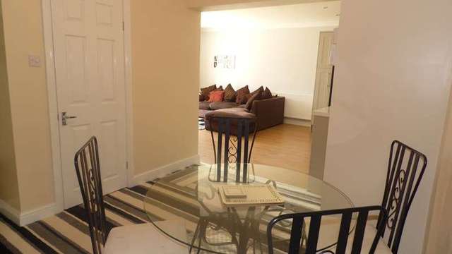  Image of 3 Bedroom Detached for sale at Daws Heath Road  Rayleigh, SS6 7QY