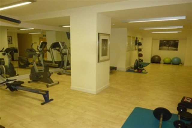  Image of 1 Bedroom Flat to rent at London, E14 9RU