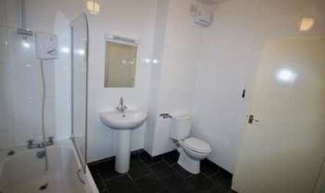  Image of 1 Bedroom Flat to rent at Elton Road  Clevedon, BS21 7RG