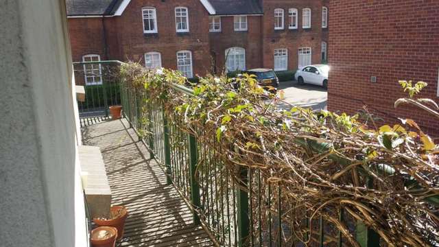  Image of 3 Bedroom Detached to rent at Fishers Close Streatham London, SW16 1JN