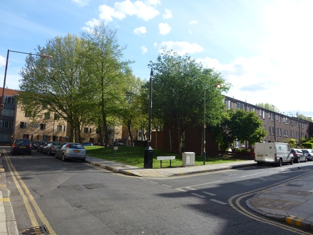  Image of 4 Bedroom Flat to rent at Greatorex Street  London, E1 5NF