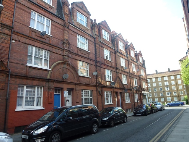  Image of 4 Bedroom Flat to rent at Greatorex Street  London, E1 5NF