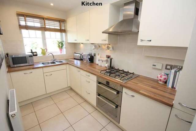 Image of 2 Bedroom Terraced for sale at Earley  Reading, RG6 7EF