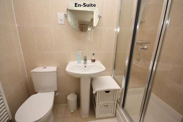  Image of 2 Bedroom Terraced for sale at Earley  Reading, RG6 7EF