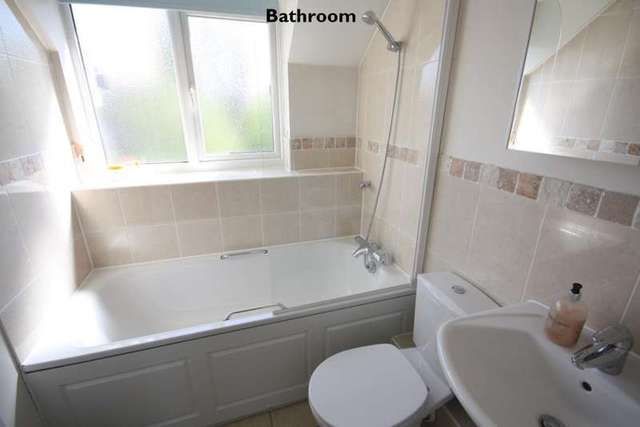  Image of 2 Bedroom Terraced for sale at Earley  Reading, RG6 7EF