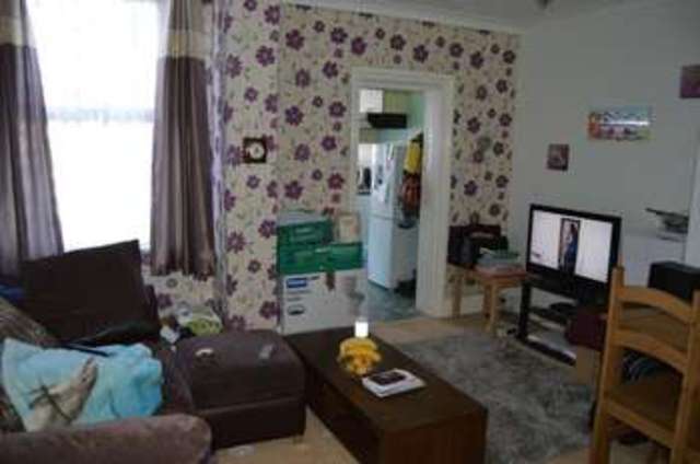  Image of 1 Bedroom Flat for sale at High Street  Shanklin, PO37 6JJ