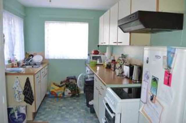  Image of 1 Bedroom Flat for sale at High Street  Shanklin, PO37 6JJ