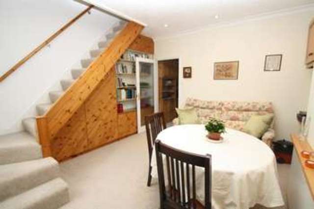  Image of 2 Bedroom Property to rent at Hillside Grove London London, N14 6HE