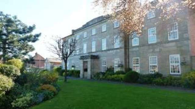  Image of 2 Bedroom Property to rent at Kinwarton Road  Alcester, B49 6PX