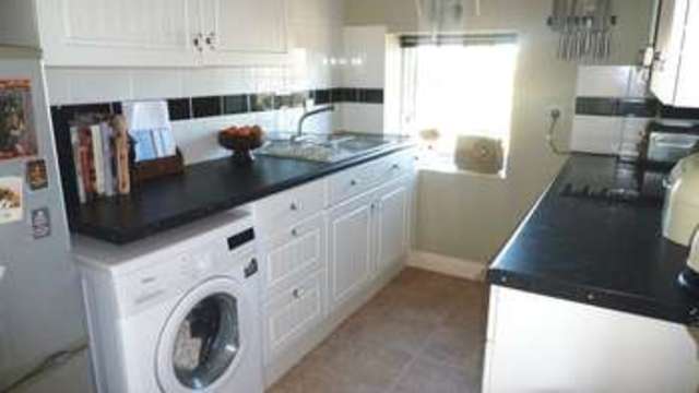  Image of 2 Bedroom Property to rent at Kinwarton Road  Alcester, B49 6PX