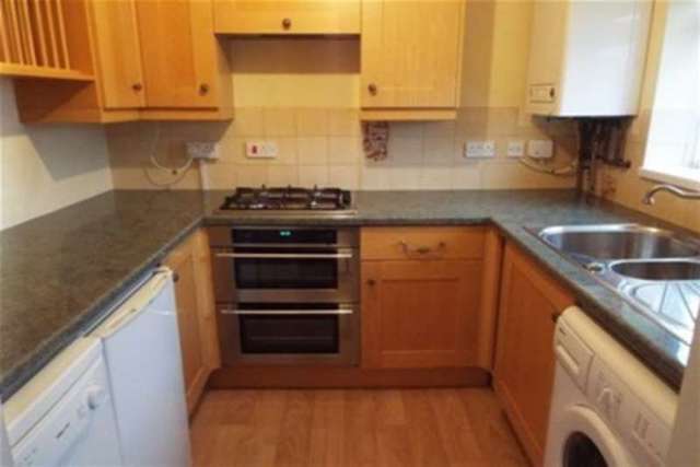  Image of 2 Bedroom Flat to rent at Poole, BH12 2AG