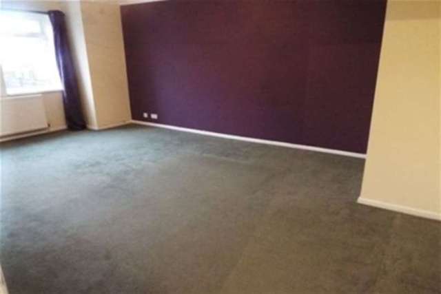  Image of 2 Bedroom Flat to rent at Poole, BH12 2AG