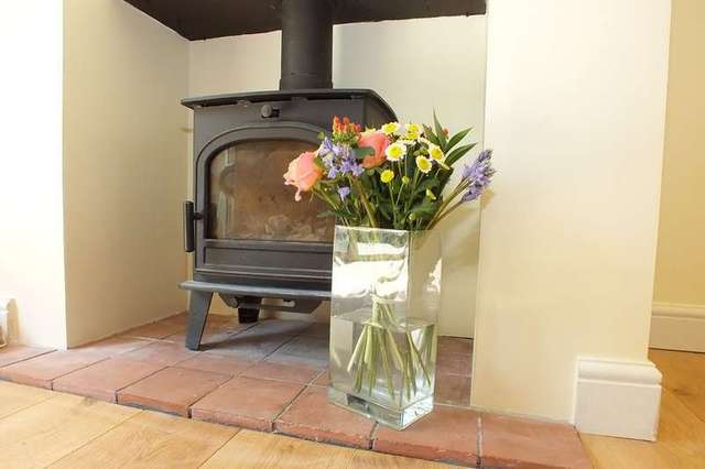  Image of 3 Bedroom Detached for sale at Lechlade Gloucestershire, GL7 3DG