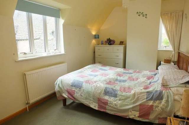  Image of 3 Bedroom Detached for sale at Lechlade Gloucestershire, GL7 3DG