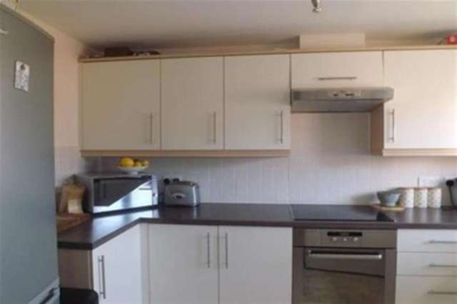  Image of 2 Bedroom Maisonette to rent at Havant, PO9 5AU